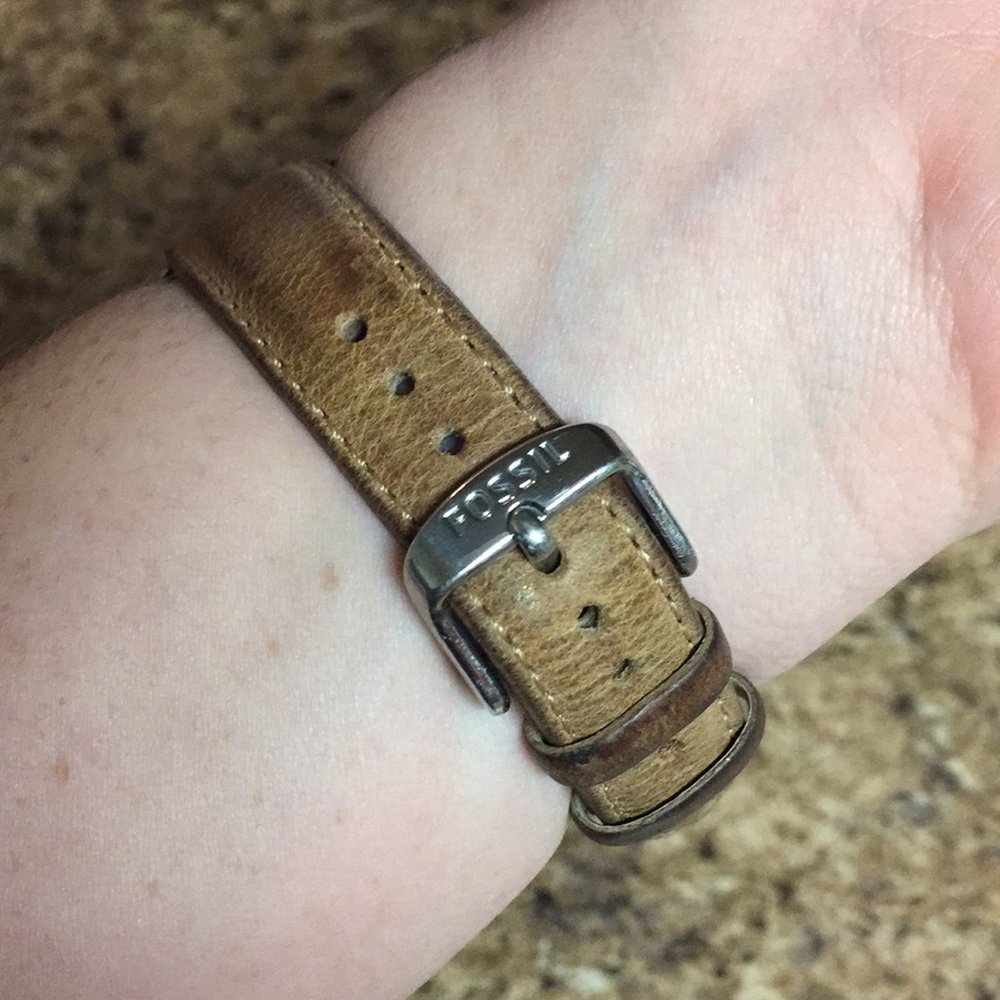 Fossil Watch - Picture 4 of 4
